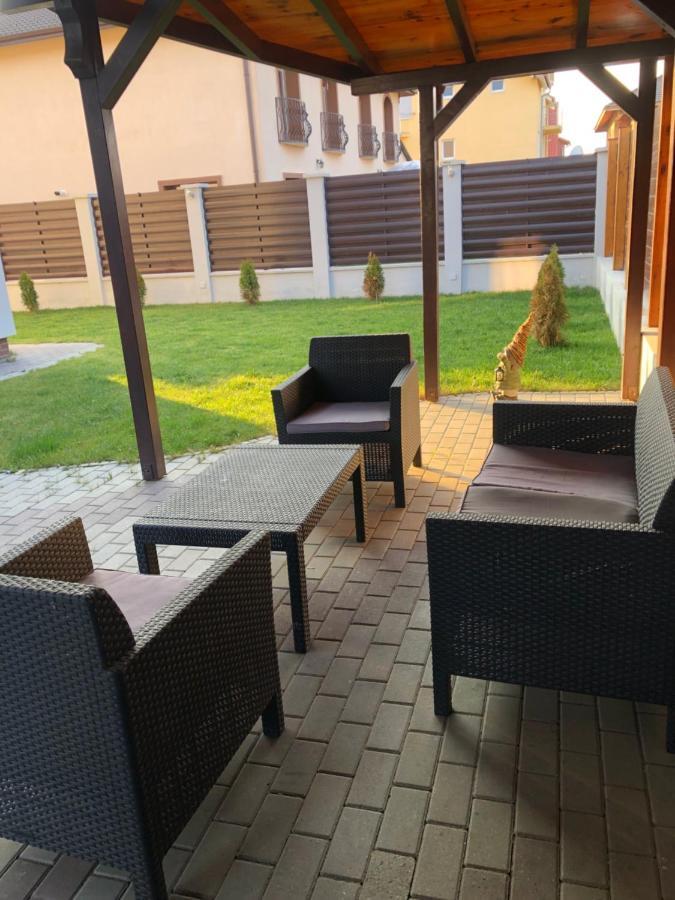 Holiday Luxury Villa With Private Garden Şelimbăr Exterior foto