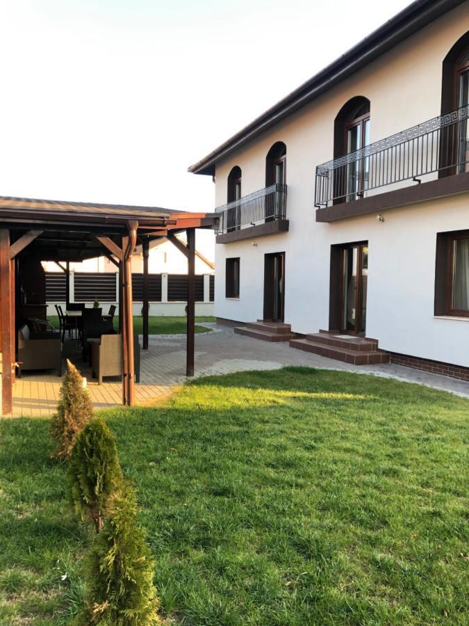 Holiday Luxury Villa With Private Garden Şelimbăr Exterior foto